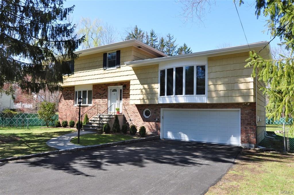 4 Cayuga Lane - Photo 1