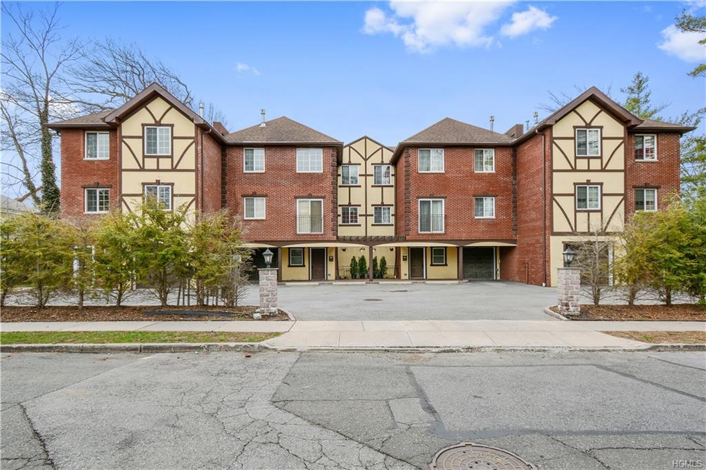1-3-5-7 Crosby Place - Photo 1