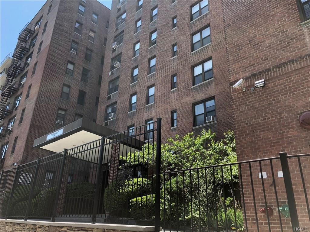277 Bronx River Road - Photo 1