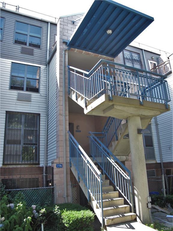 776 Brook Avenue - Photo 1
