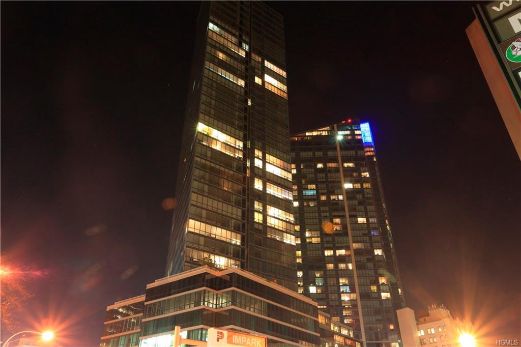 1 Renaissance Square - Photo 1
