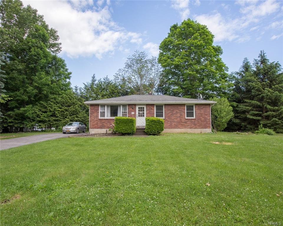 22 Algonquin Drive - Photo 1
