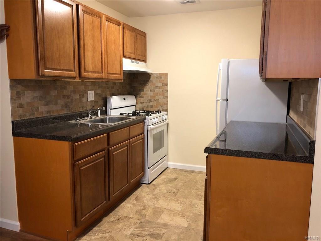 18 Waldron Avenue - Photo 1