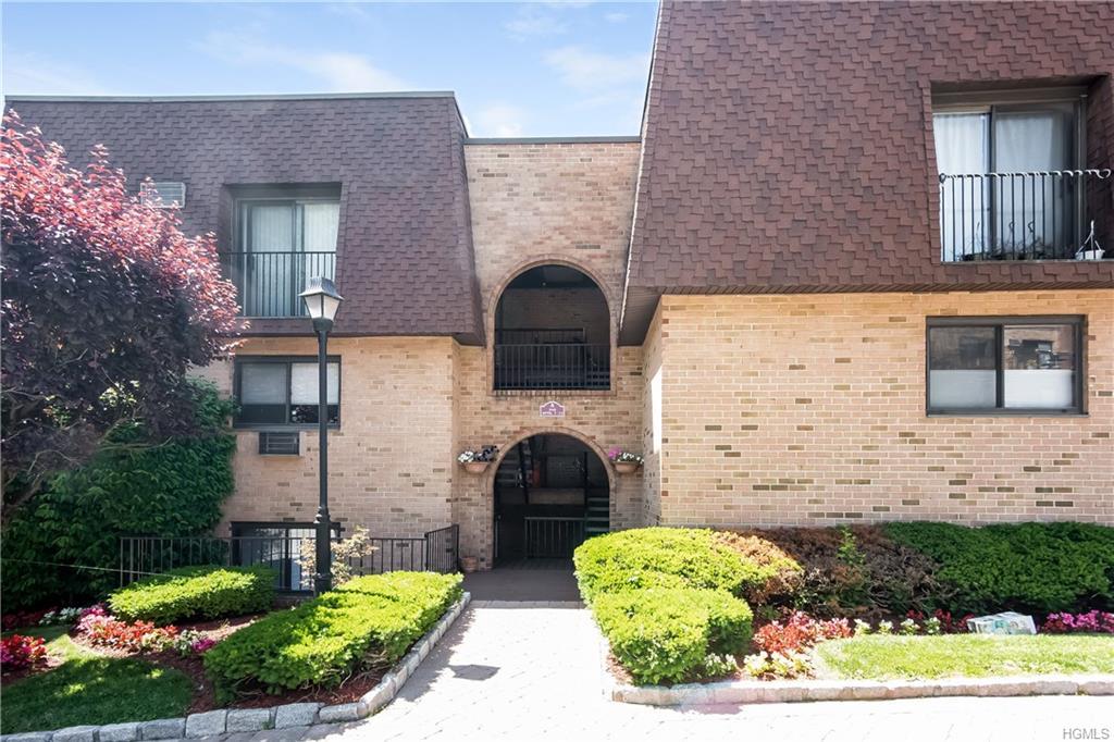 340 Central Park Avenue - Photo 1