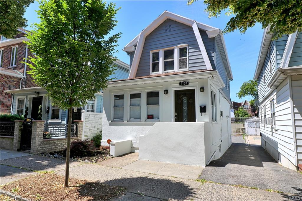 2107 St Paul Avenue - Photo 1