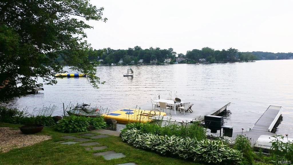218 Lake Boulevard - Photo 1