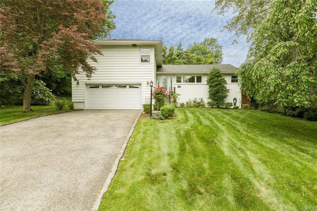 76 Sara Lane - Photo 1