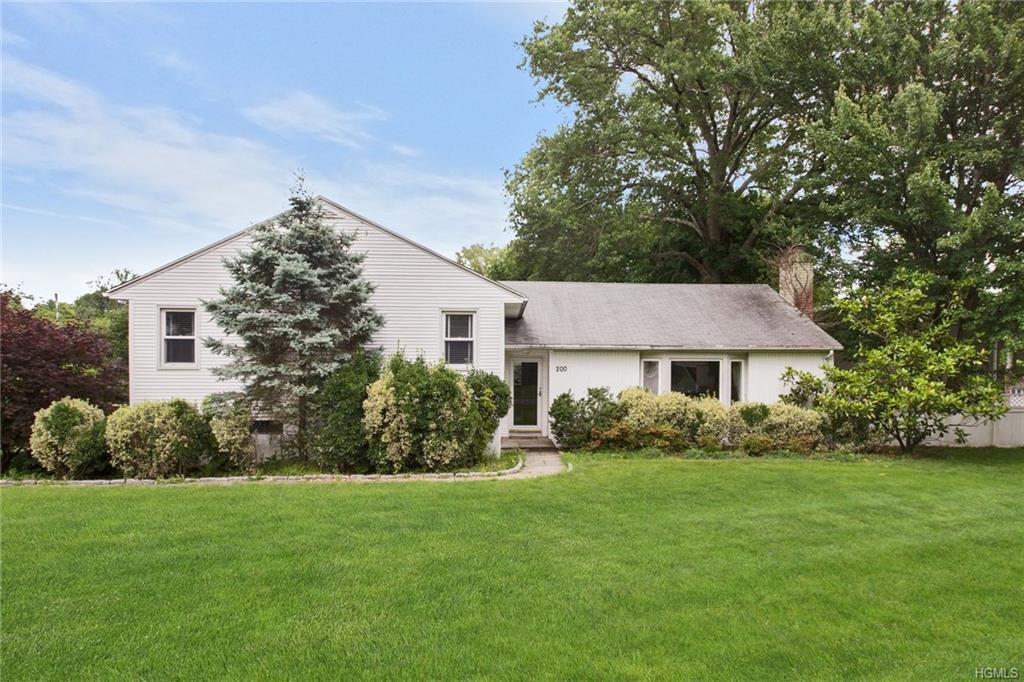 200 Waverly Road - Photo 1