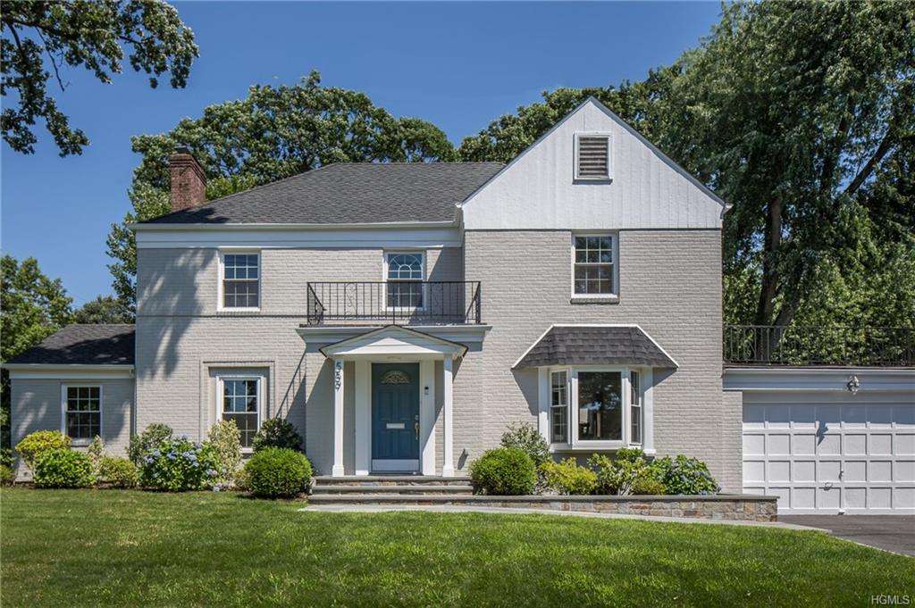 559 Westchester Avenue - Photo 1