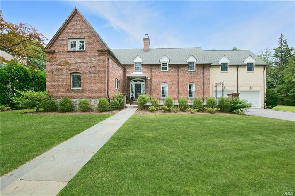 43 Hutchinson Boulevard - Photo 1