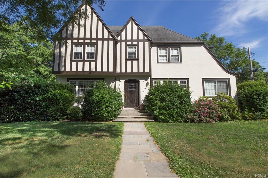 25 Summit Avenue - Photo 1