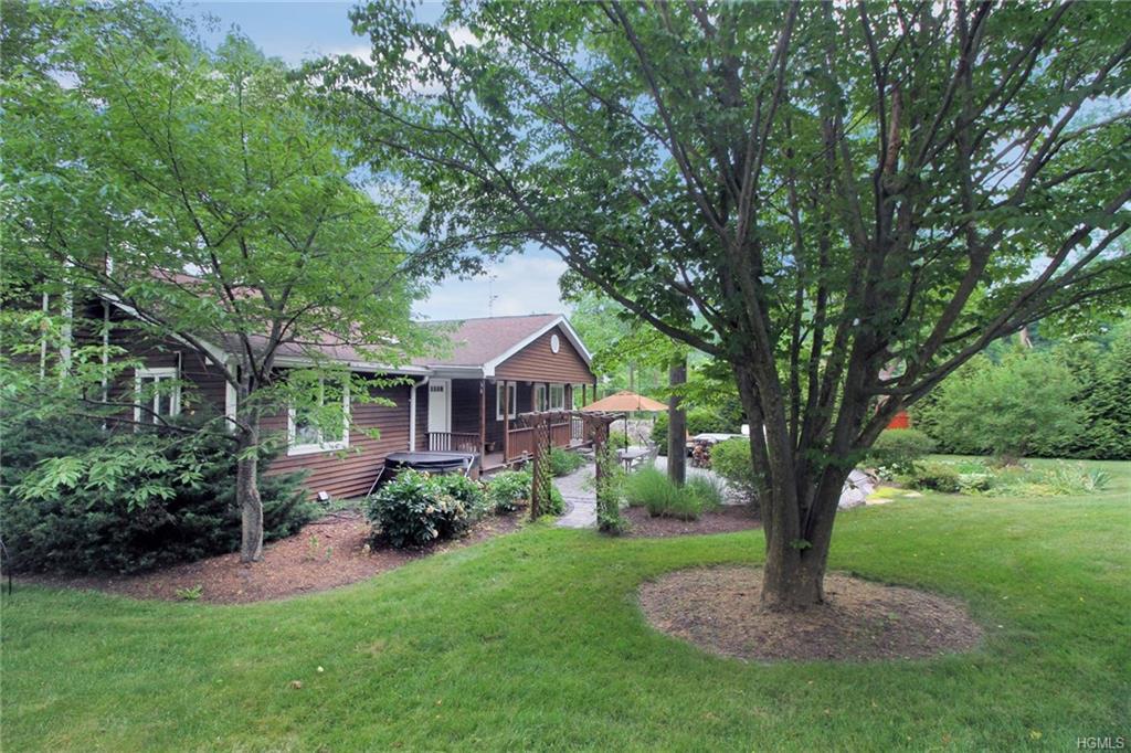 1 Nelson Boulevard - Photo 1
