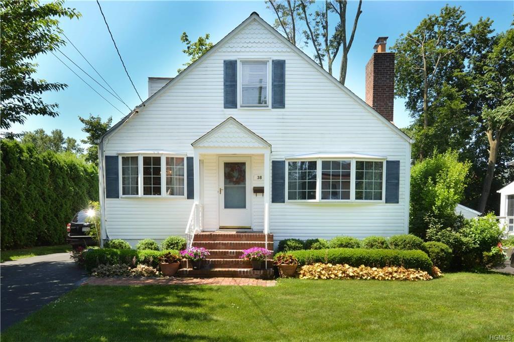 38 Lakeview Avenue - Photo 1