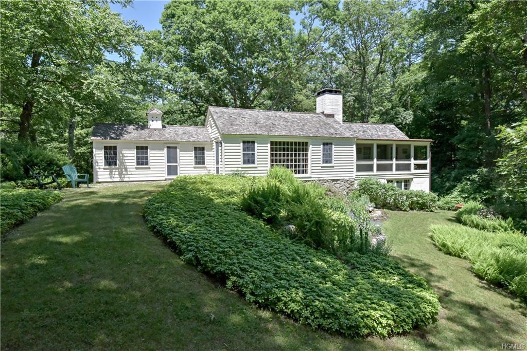 214 Eastwoods Road - Photo 1