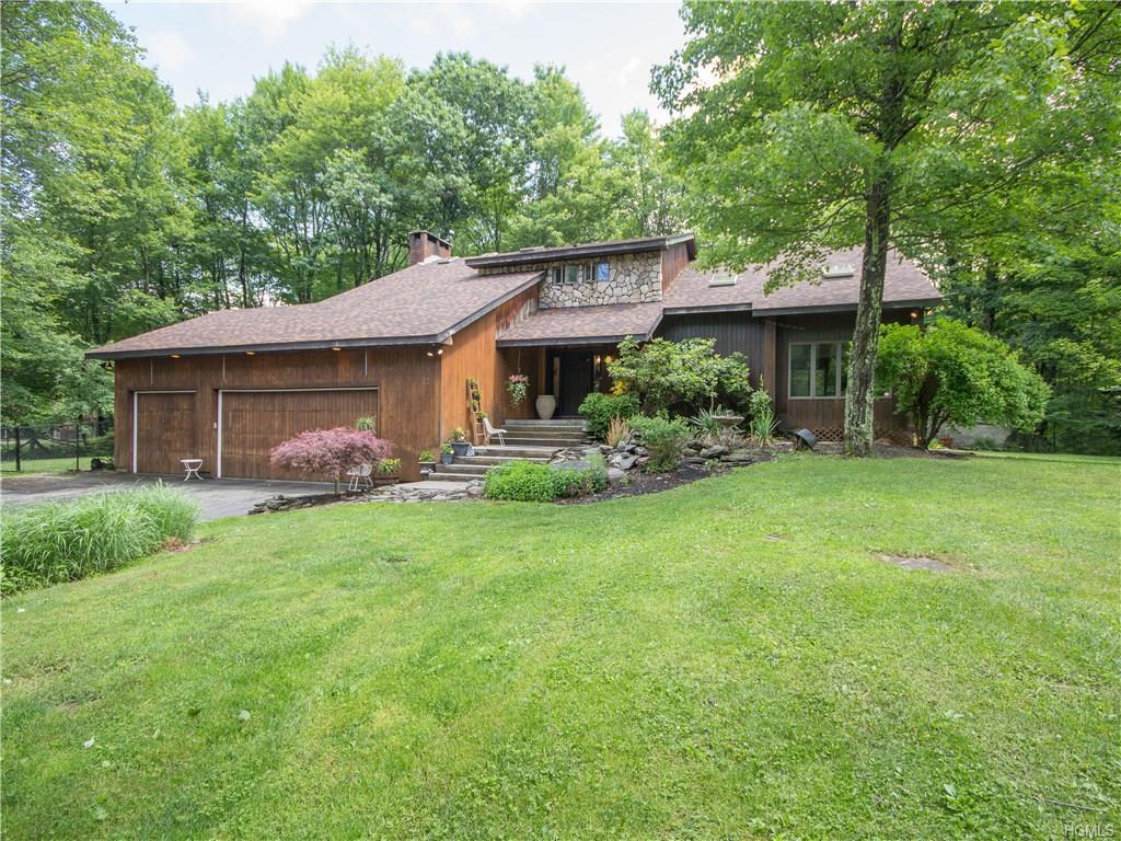 17 Skunk Hollow Road - Photo 1