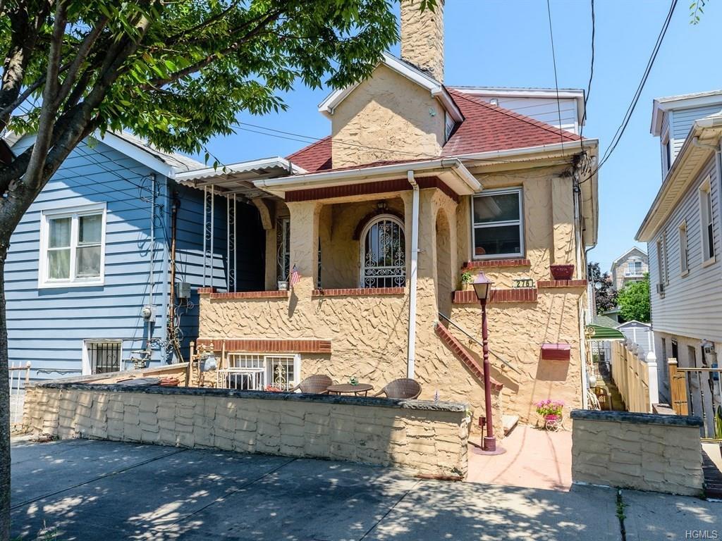 276 Emerson Avenue - Photo 1