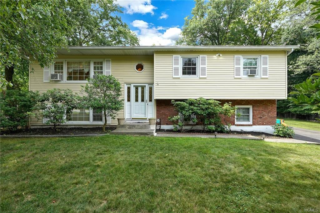 64 Laura Drive - Photo 1