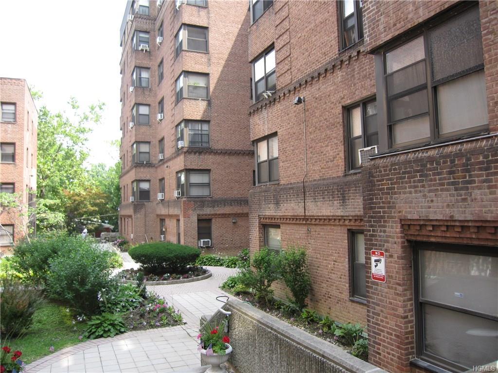 101 Ellwood Avenue - Photo 1