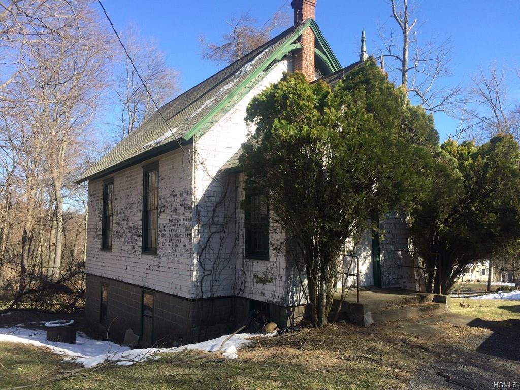 302 Lafayette Avenue - Photo 1