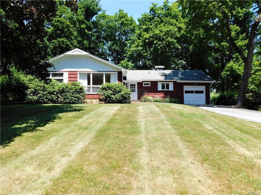 6 Pinecrest - Photo 1