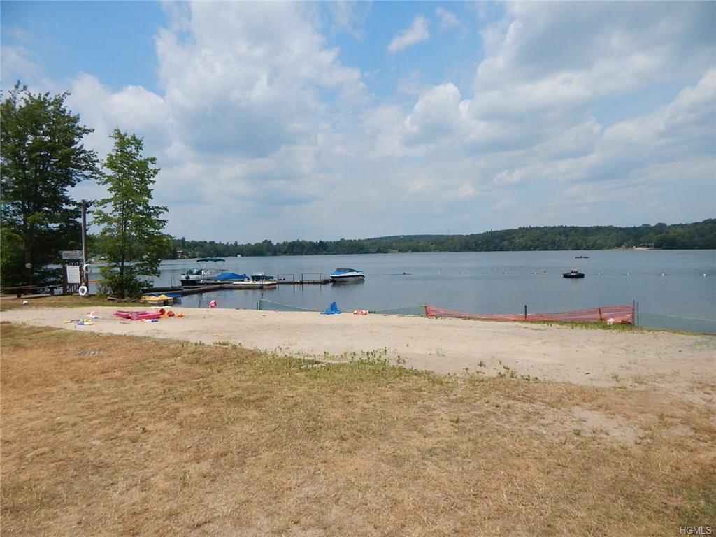 8 Madeline Avenue - Photo 1