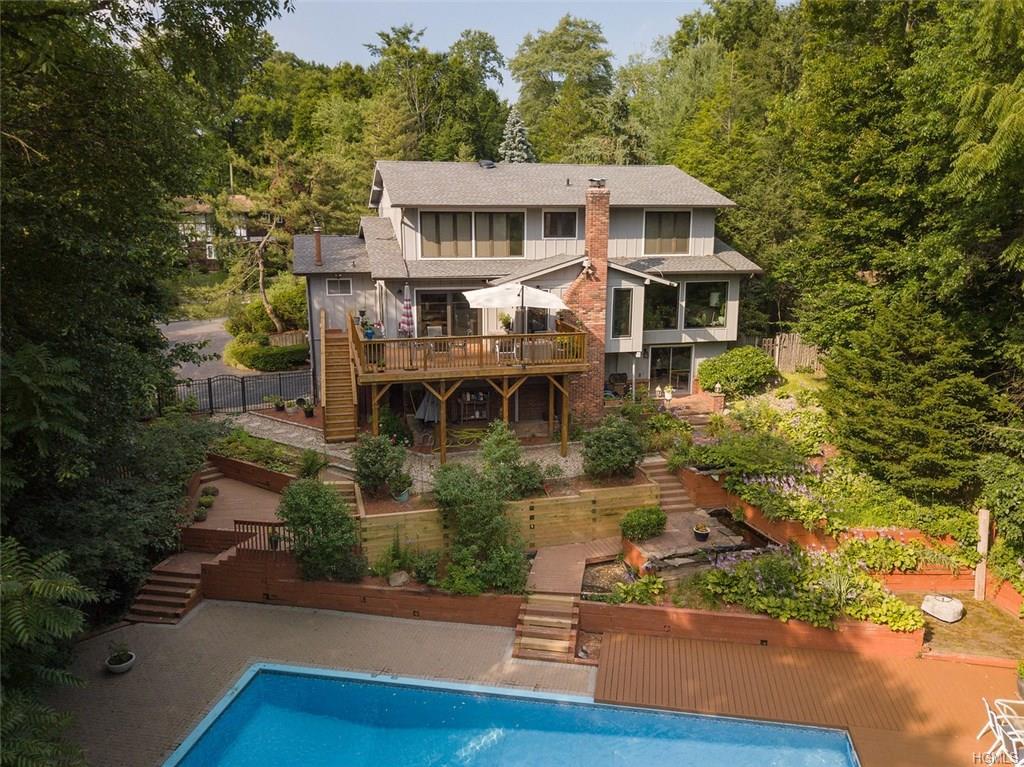 5 Ross Avenue - Photo 1