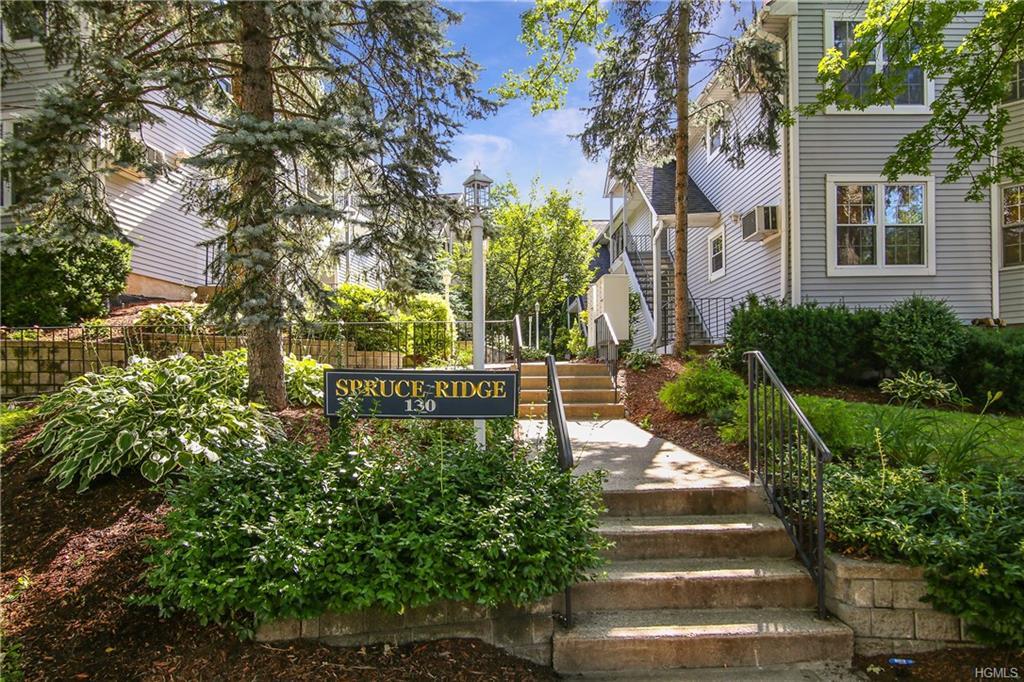 130 Kensico Avenue - Photo 1