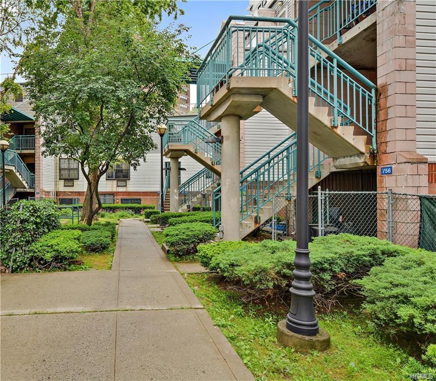 527 156th Street - Photo 1