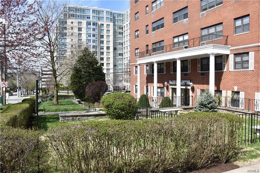 33 Barker Avenue - Photo 1