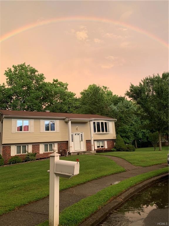 28 Surrey Court - Photo 1