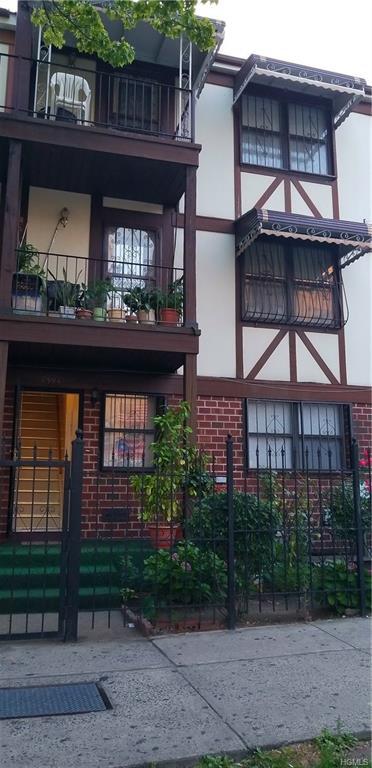 899 Prospect Avenue - Photo 1