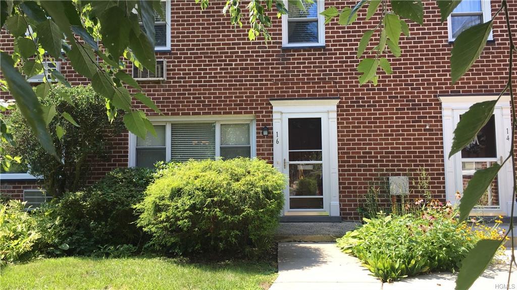 16 Charter Circle - Photo 1