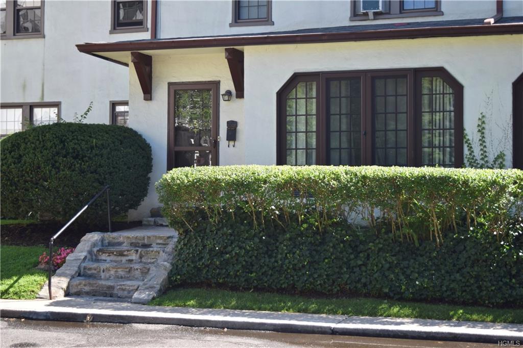 5 Prescott Square - Photo 1