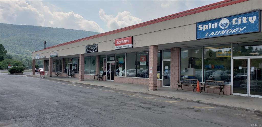 106 Shop Rite Blvd - Photo 1