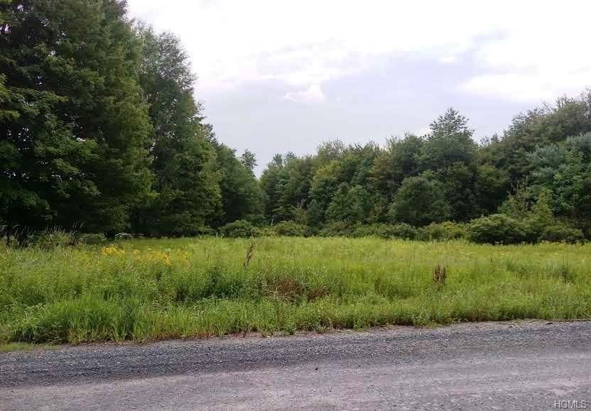 Royce Road - Photo 1