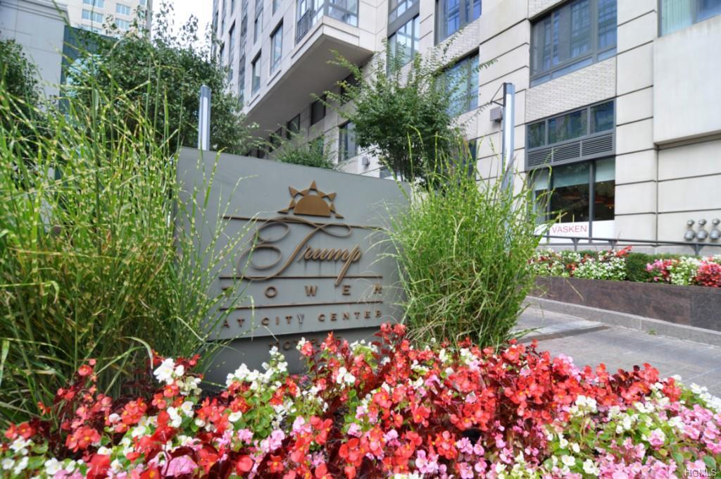 10 City Place - Photo 1