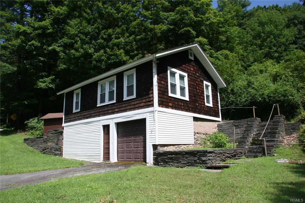 24 Beechwoods Road - Photo 1