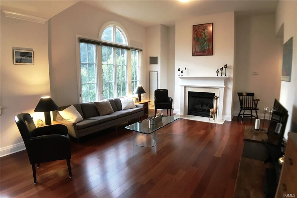 512 Trump Park - Photo 1