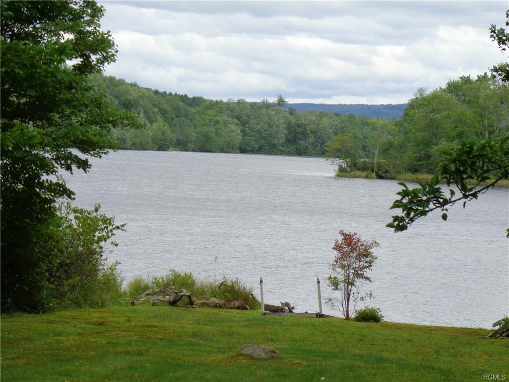 7 Redwood Lane - Photo 1