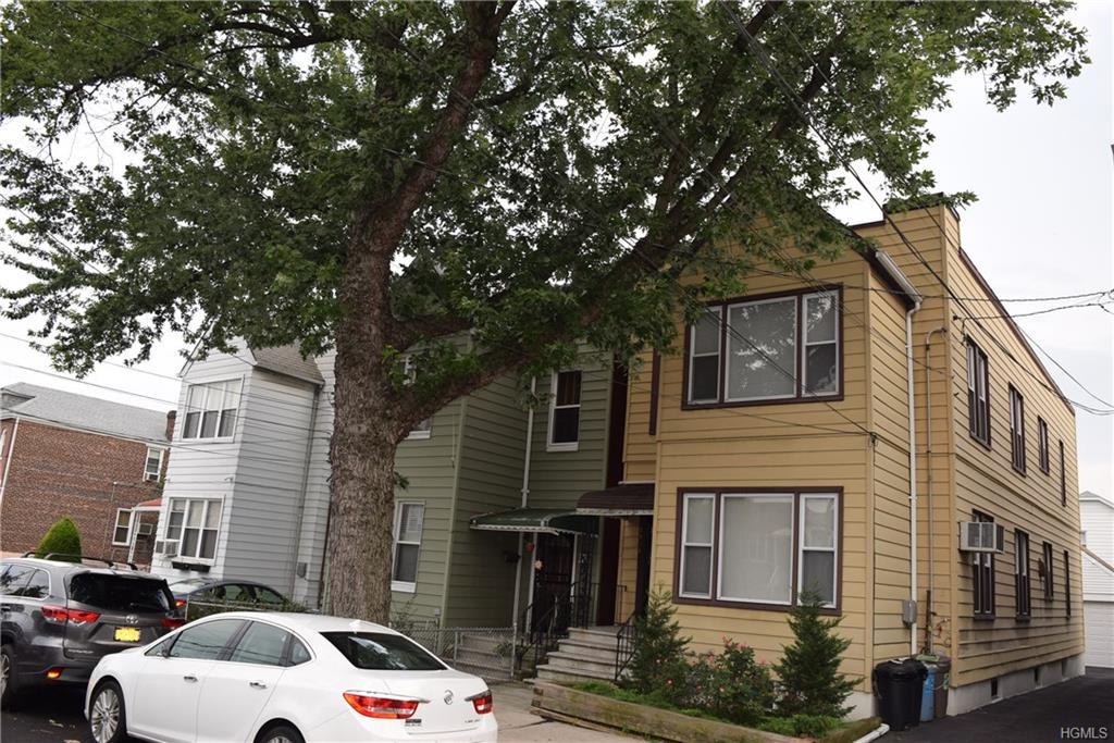 1931 Tomlinson Avenue - Photo 1