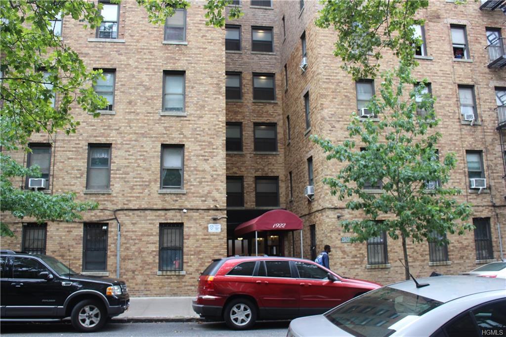 1922 Mcgraw Avenue - Photo 1