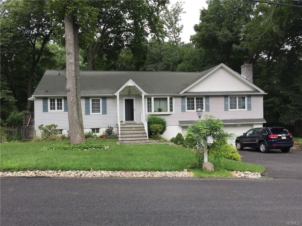 13 Iroquois Avenue - Photo 1