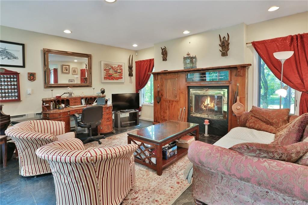 85 Lakeview Drive - Photo 1