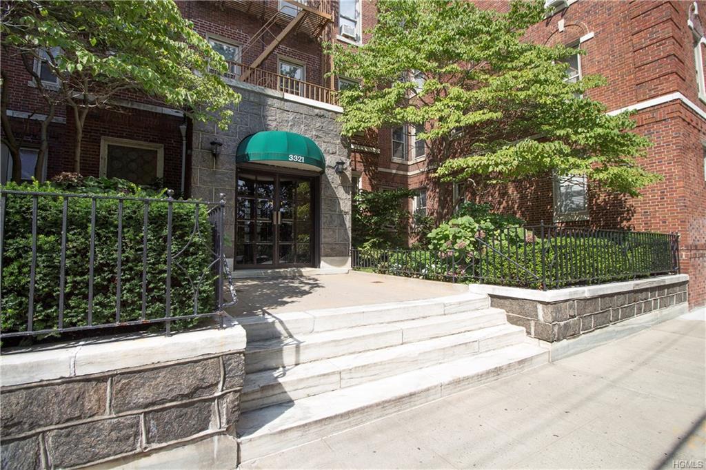 3321 Bruckner Boulevard - Photo 1