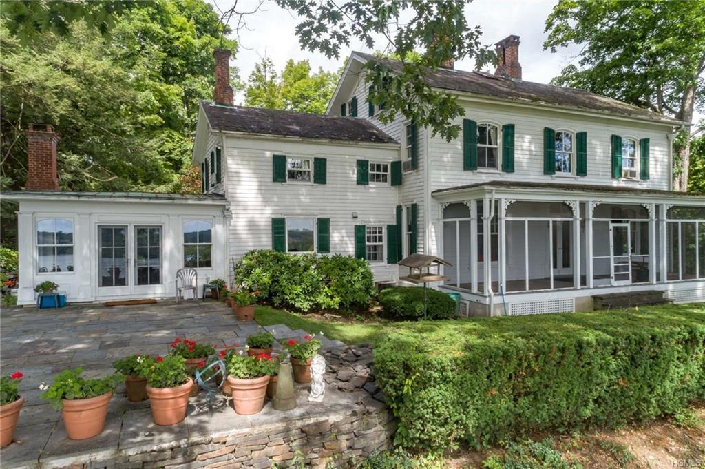 25 Watson Avenue - Photo 1