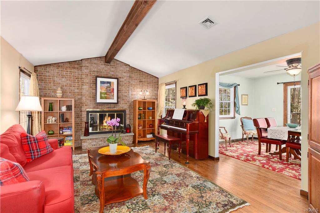 15 Crescent Lane - Photo 1