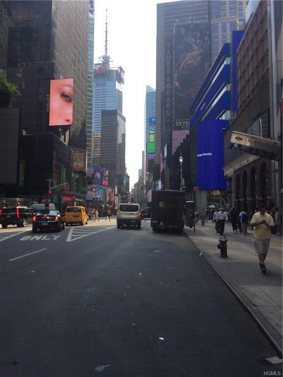 1600 Broadway - Photo 1