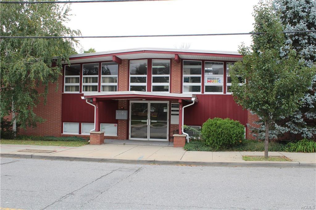 15 Moore Avenue - Photo 1