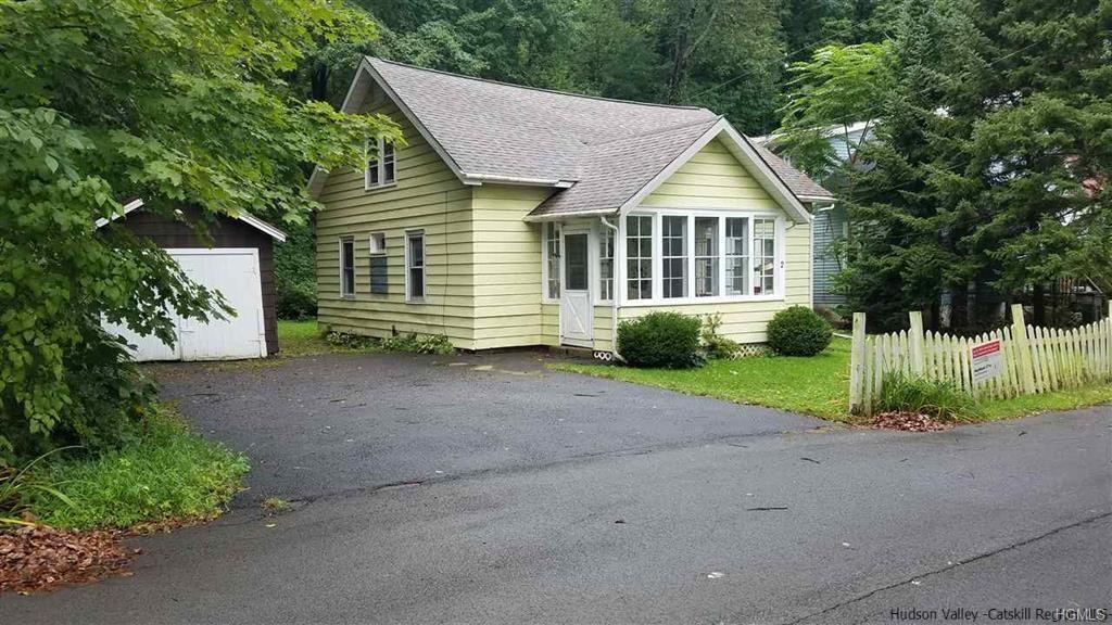 2 Pershing Avenue - Photo 1