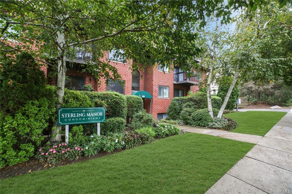 39 Sterling Avenue - Photo 1